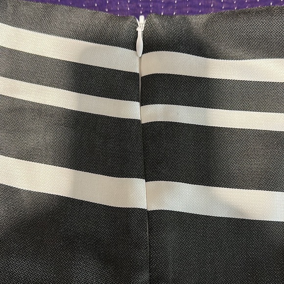 Trina Turk Netti Parasol Striped Black & White Trouser Pants Sz 4 - Picture 5 of 6